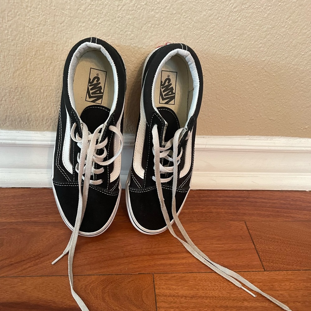 GUC. Vans tennis shoes. Youth size 3.5. Black suede material.